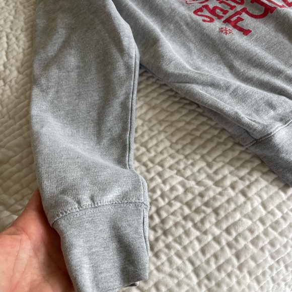 MERRY CHRISTMAS SHITTER'S FULL GREY W/RED SWEATSHIRT SIZE SM - Picture 3 of 10